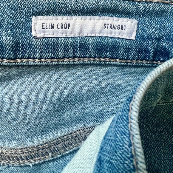 EDWIN Light Wash Elin Straight Leg Crop - Size 28 (Measures 31") - Picture 10 of 13